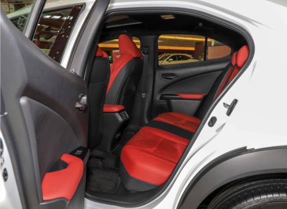 雷克萨斯UX 2020款 改款 200 F SPORT版 车厢座椅   后排空间