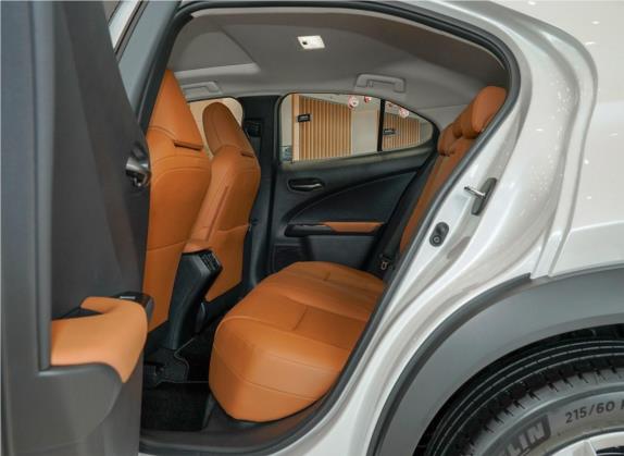 雷克萨斯UX 2020款 200 特别版 车厢座椅   后排空间