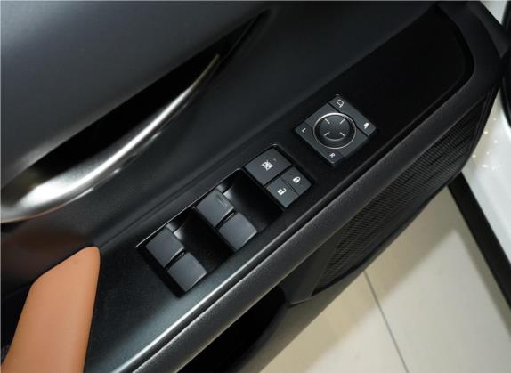 雷克萨斯UX 2020款 200 特别版 车厢座椅   门窗控制