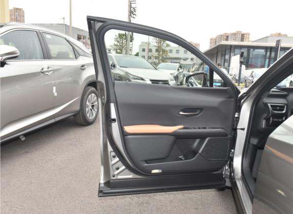 雷克萨斯UX 2022款 260h 探·酷版 车厢座椅   前门板