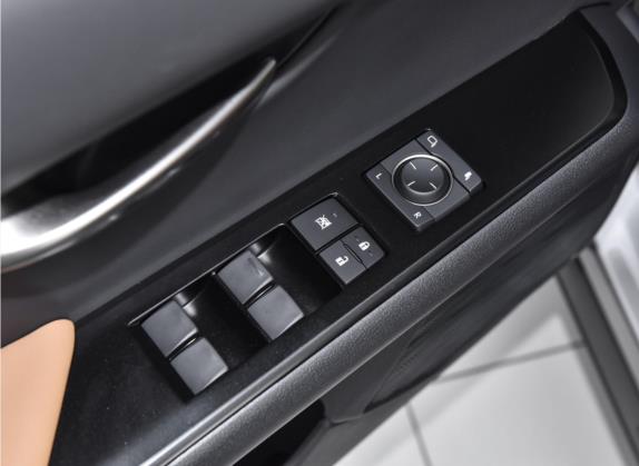 雷克萨斯UX 2022款 260h 探·趣版 车厢座椅   门窗控制
