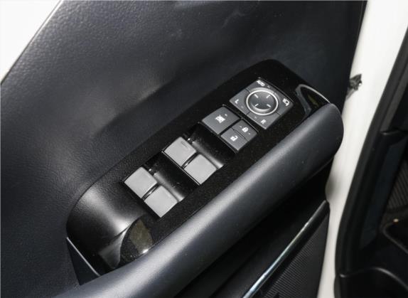 雷克萨斯LM 2020款 300h 七座隽雅版 车厢座椅   门窗控制