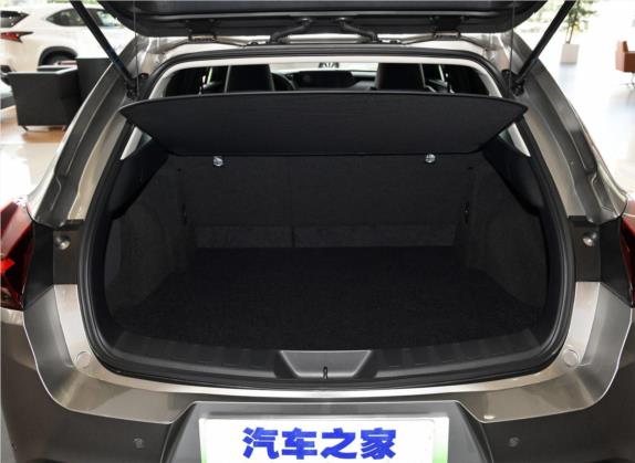 雷克萨斯UX新能源 2020款 300e 纯·享版 车厢座椅   后备厢