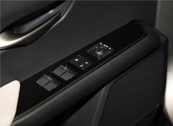 雷克萨斯UX新能源 2020款 300e 纯·享版 车厢座椅   门窗控制