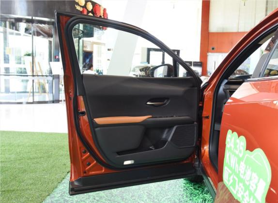 雷克萨斯UX新能源 2020款 300e 纯·悦版 车厢座椅   前门板