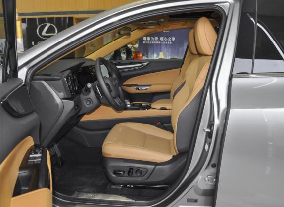 雷克萨斯NX新能源 2022款 400h+ 畅悦版 车厢座椅   前排空间