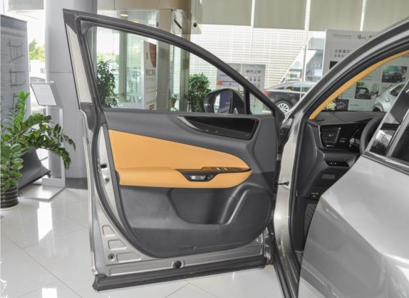 雷克萨斯NX新能源 2022款 400h+ 畅悦版 车厢座椅   前门板