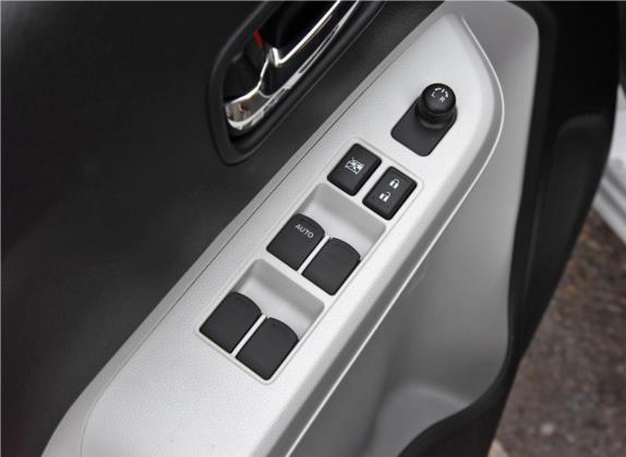 英格尼斯 2017款 1.2L CVT豪华版 车厢座椅   门窗控制