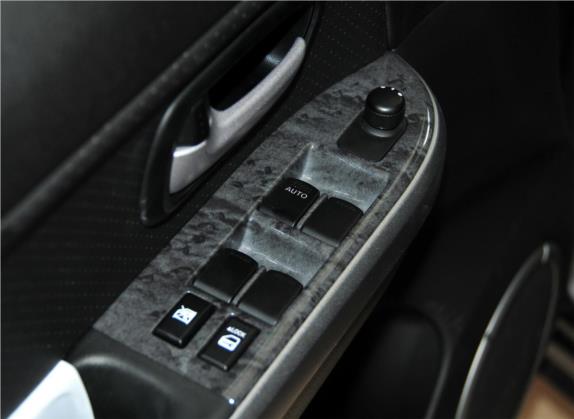 超级维特拉 2011款 2.4 AT JLX-EL 5门版 车厢座椅   门窗控制