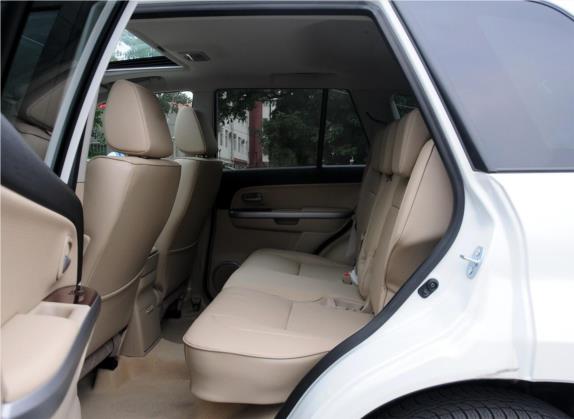 超级维特拉 2012款 2.4L AT豪华导航5门版 车厢座椅   后排空间