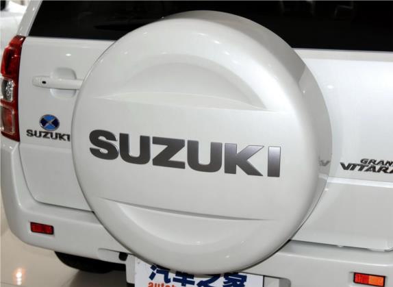 超级维特拉 2012款 2.4L MT豪华导航5门版 其他细节类   备胎