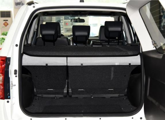 超级维特拉 2012款 2.4L MT豪华导航5门版 车厢座椅   后备厢