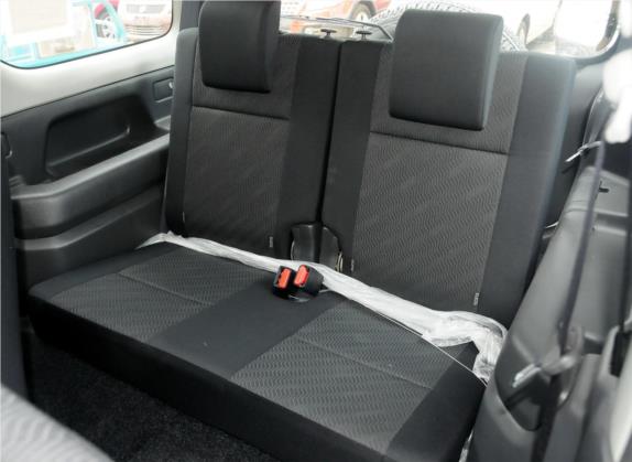 吉姆尼(进口) 2012款 1.3 MT JLX 车厢座椅   后排空间