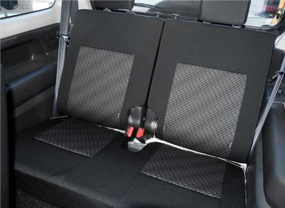 吉姆尼(进口) 2015款 1.3 MT JLX 车厢座椅   后排空间