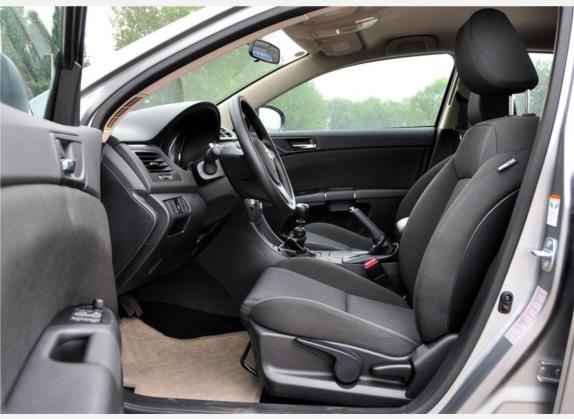 凯泽西 2010款 2.4L 两驱标准版 车厢座椅   前排空间
