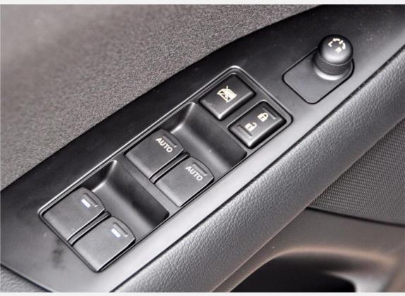 凯泽西 2010款 2.4L 两驱标准版 车厢座椅   门窗控制
