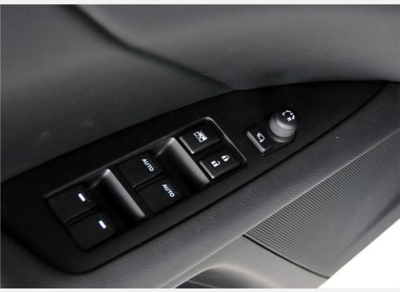 凯泽西 2010款 2.4L 两驱豪华版 车厢座椅   门窗控制