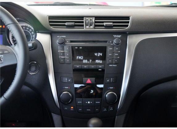 凯泽西 2010款 2.4L 四驱豪华版 中控类   中控台