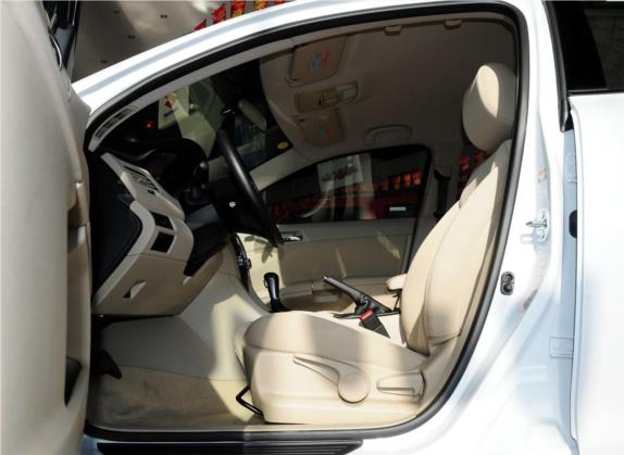 凯泽西 2011款 2.4L 两驱手动标准版 车厢座椅   前排空间