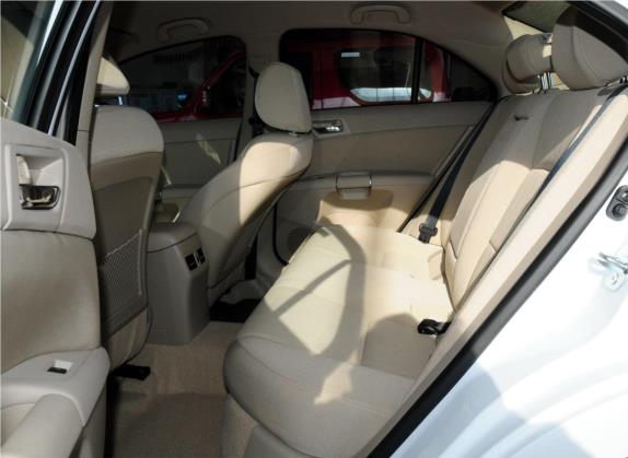 凯泽西 2011款 2.4L 两驱手动标准版 车厢座椅   后排空间
