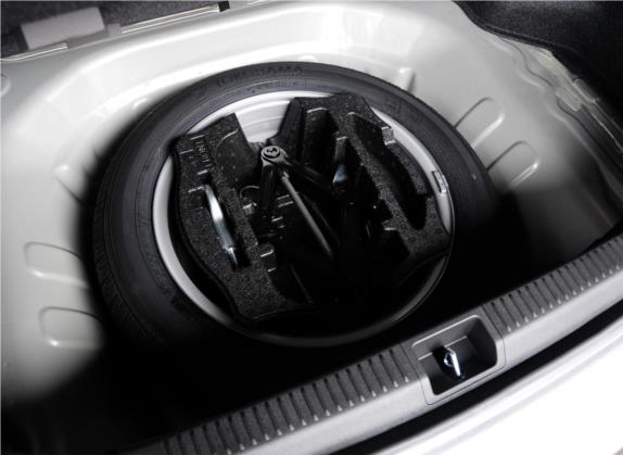 凯泽西 2011款 2.4L 两驱CVT标准版 其他细节类   备胎