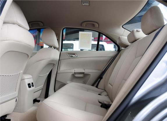 凯泽西 2011款 2.4L 两驱CVT标准版 车厢座椅   后排空间