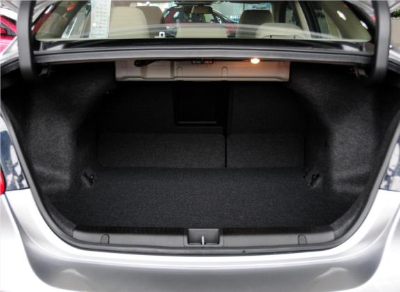凯泽西 2011款 2.4L 两驱CVT标准版 车厢座椅   后备厢