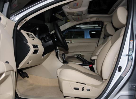 凯泽西 2011款 2.4L 四驱豪华导航版 车厢座椅   前排空间