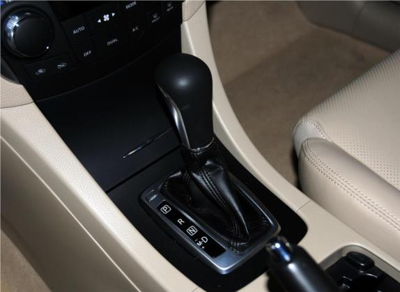 凯泽西 2011款 2.4L 四驱豪华导航版 中控类   挡把