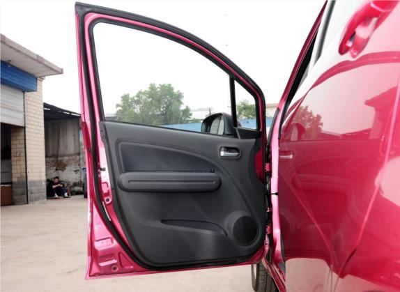 派喜 2012款 1.4VVT 尊贵型 车厢座椅   前门板