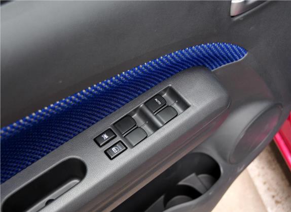 派喜 2012款 1.4L 豪华型 车厢座椅   门窗控制
