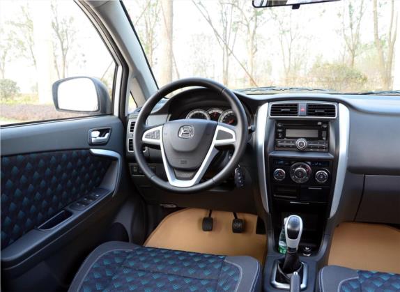 利亚纳A6 2014款 三厢 1.4L 手动畅想型 中控类   驾驶位