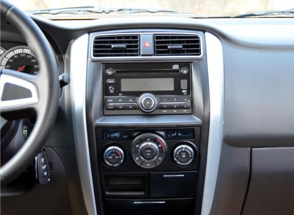 利亚纳A6 2014款 三厢 1.4L 手动畅想型 中控类   中控台