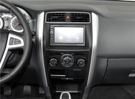 利亚纳A6 2015款 两厢 1.4L 手动理想型 中控类   中控台