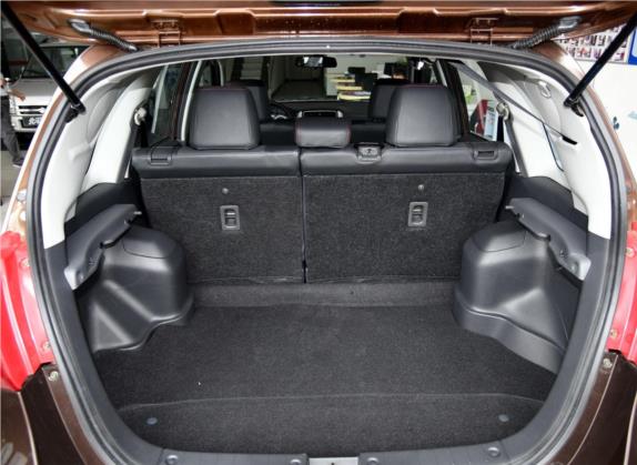 利亚纳A6 2015款 两厢 1.4L 手动理想型 车厢座椅   后备厢