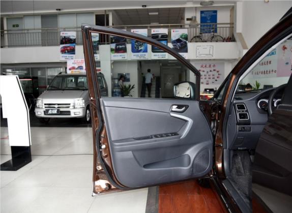 利亚纳A6 2015款 两厢 1.4L 手动理想型 车厢座椅   前门板
