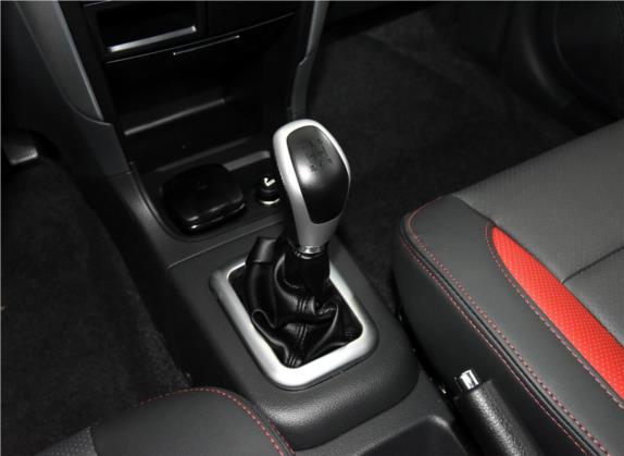 利亚纳A6 2015款 两厢 1.4L 手动理想型 中控类   挡把