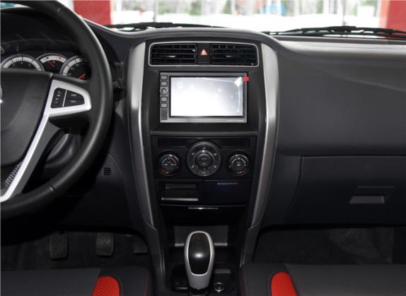 利亚纳A6 2015款 两厢 1.4L 手动梦想型 中控类   中控台