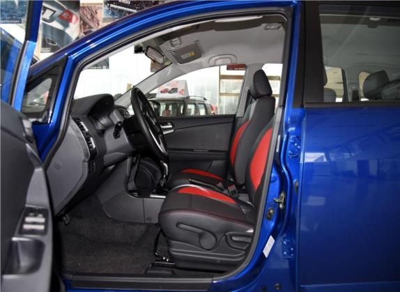 利亚纳A6 2015款 两厢 1.4L 手动梦想型 车厢座椅   前排空间
