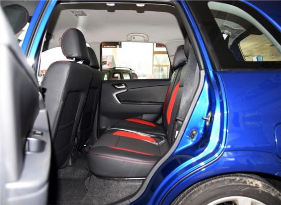 利亚纳A6 2015款 两厢 1.4L 手动梦想型 车厢座椅   后排空间