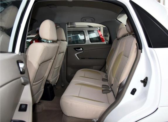 利亚纳A6 2015款 三厢 1.4L 手动畅想型 车厢座椅   后排空间