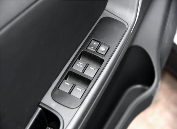 利亚纳A6 2016款 两厢 1.4L 手动畅想型 车厢座椅   门窗控制