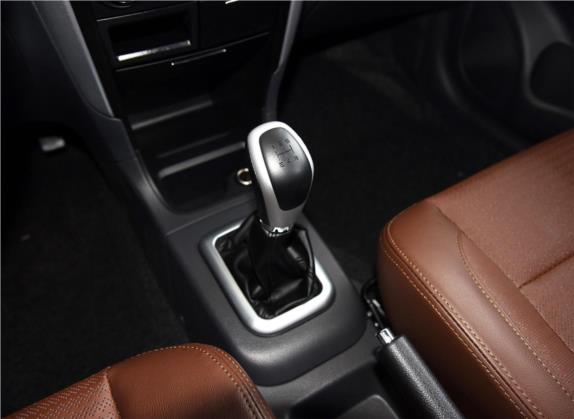 利亚纳A6 2016款  两厢 1.4L 手动理想型 中控类   挡把