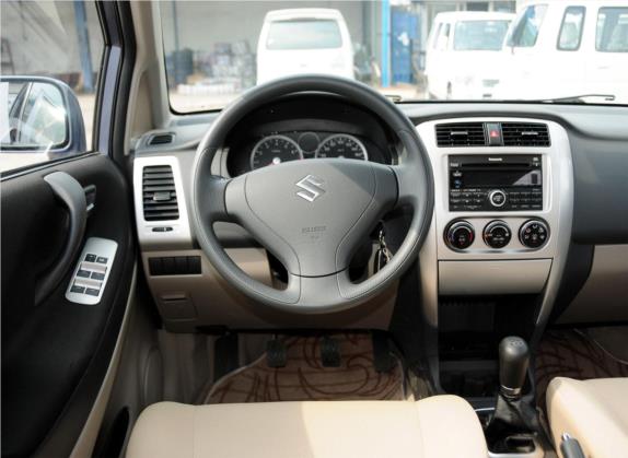利亚纳 2012款 两厢 1.4VVT 手动舒适型 中控类   驾驶位