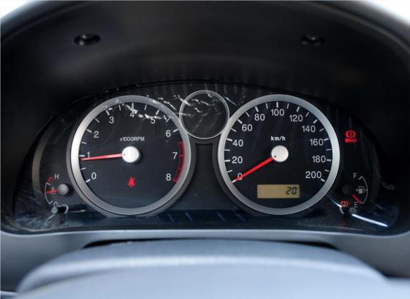 利亚纳 2012款 两厢 1.4VVT 手动豪华型 中控类   仪表盘