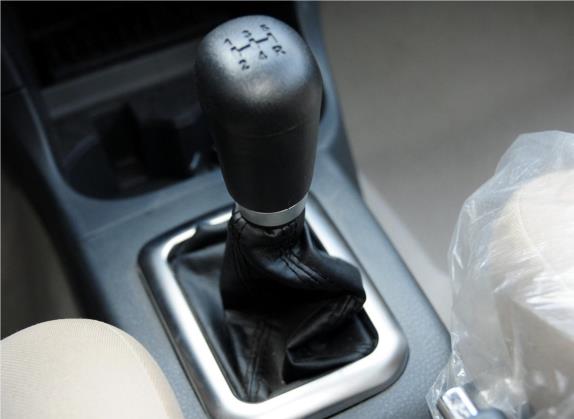 利亚纳 2012款 两厢 1.4VVT 手动豪华型 中控类   挡把