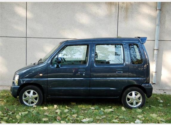 北斗星 2005款 1.4L 手动标准型 外观   正侧