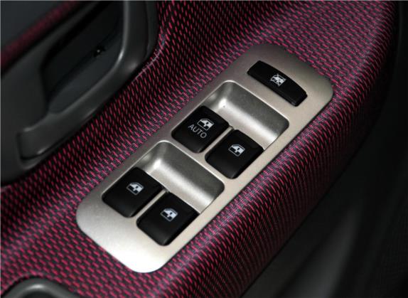 北斗星 2012款 创业版 1.0L 手动超越型 车厢座椅   门窗控制
