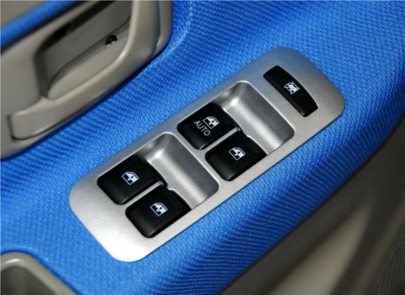 北斗星 2012款 全能版 1.4L 手动标准型 车厢座椅   门窗控制