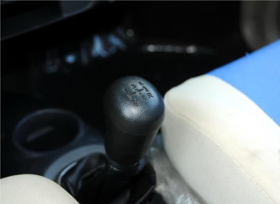 北斗星 2012款 e  1.4L 手动标准型 中控类   挡把